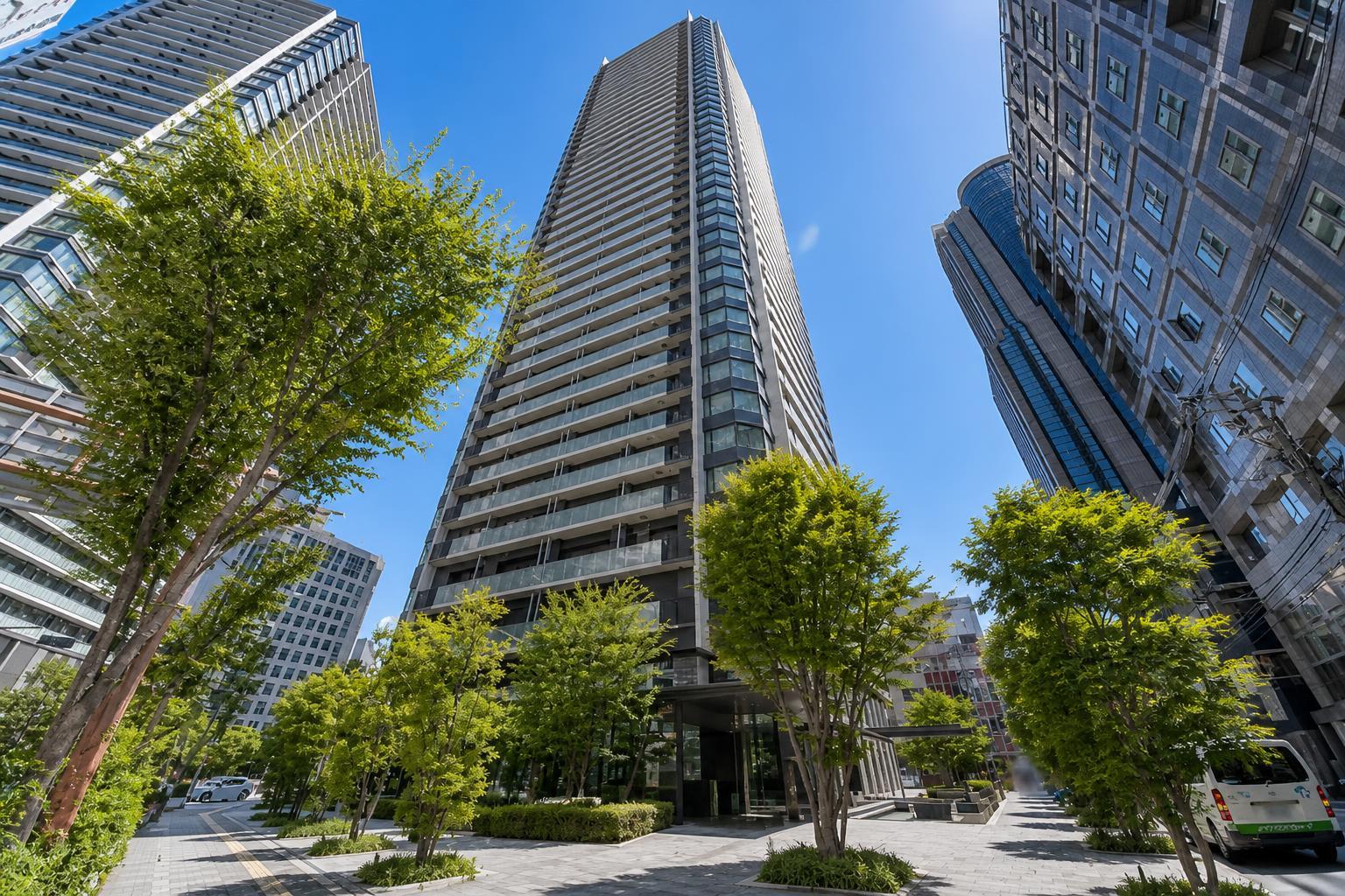 The Fine Tower Umeda Toyosaki — photograph 2