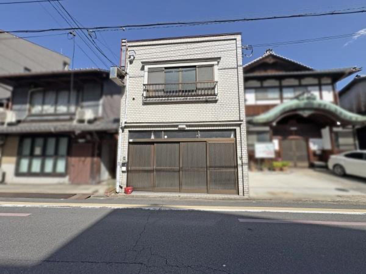 Machiya in Shimogyo-ku, Kyoto — photograph 2