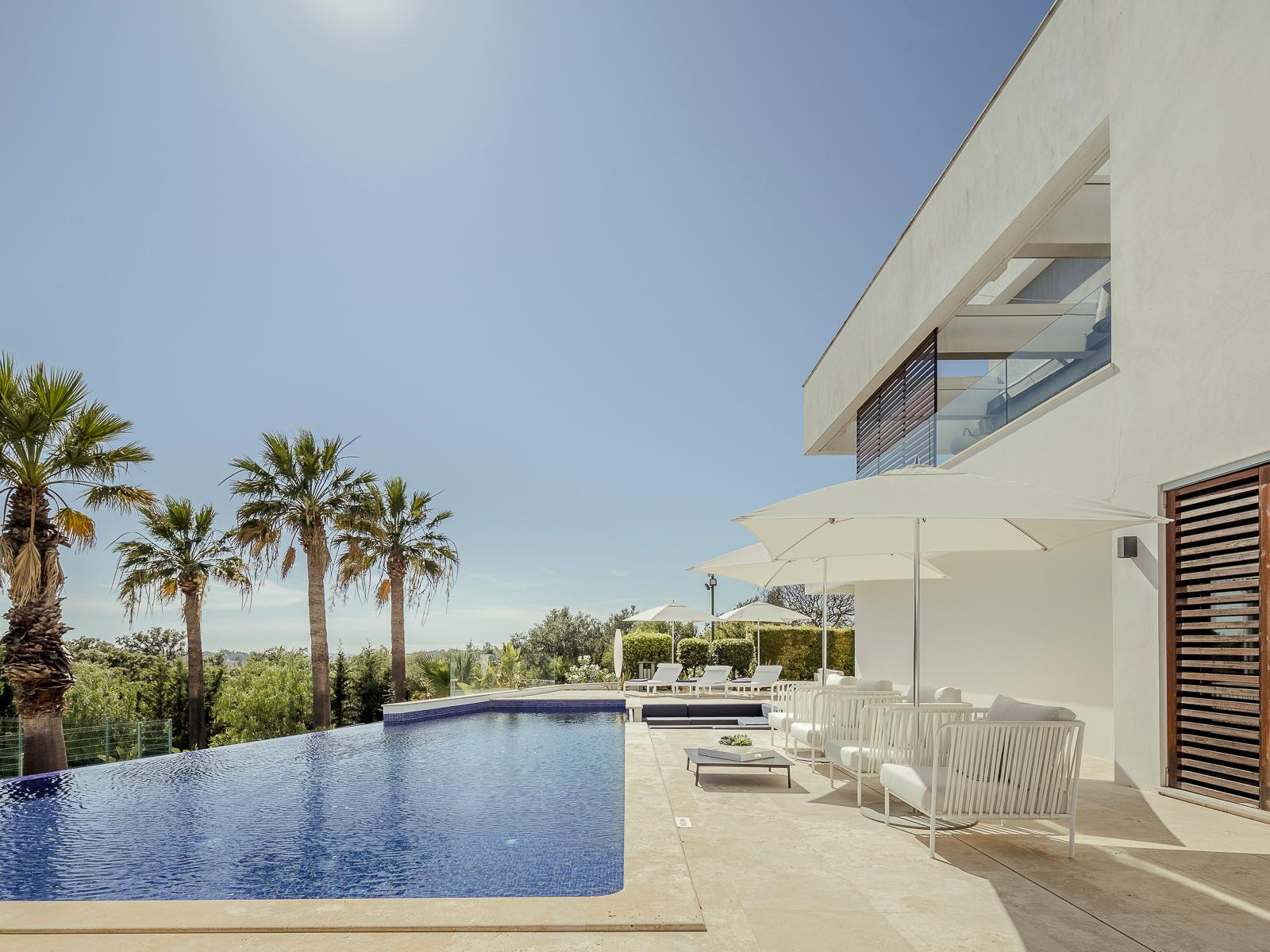 8-Bedroom House in Lagoa — photograph 3